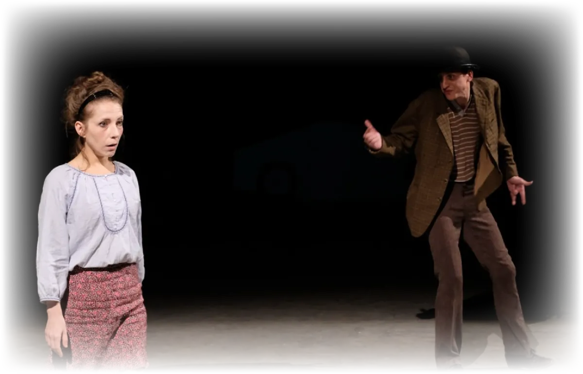 Couverture — Troupe amateur cherche 2 comédiennes