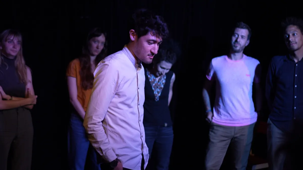 Couverture — Cours d’impro théâtrale adultes débutants