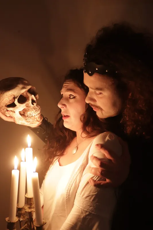 Couverture — Comédienne pour incarner Ophélie dans Hamlet